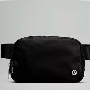 Lululemon Everywhere Belt Bag Black 1L